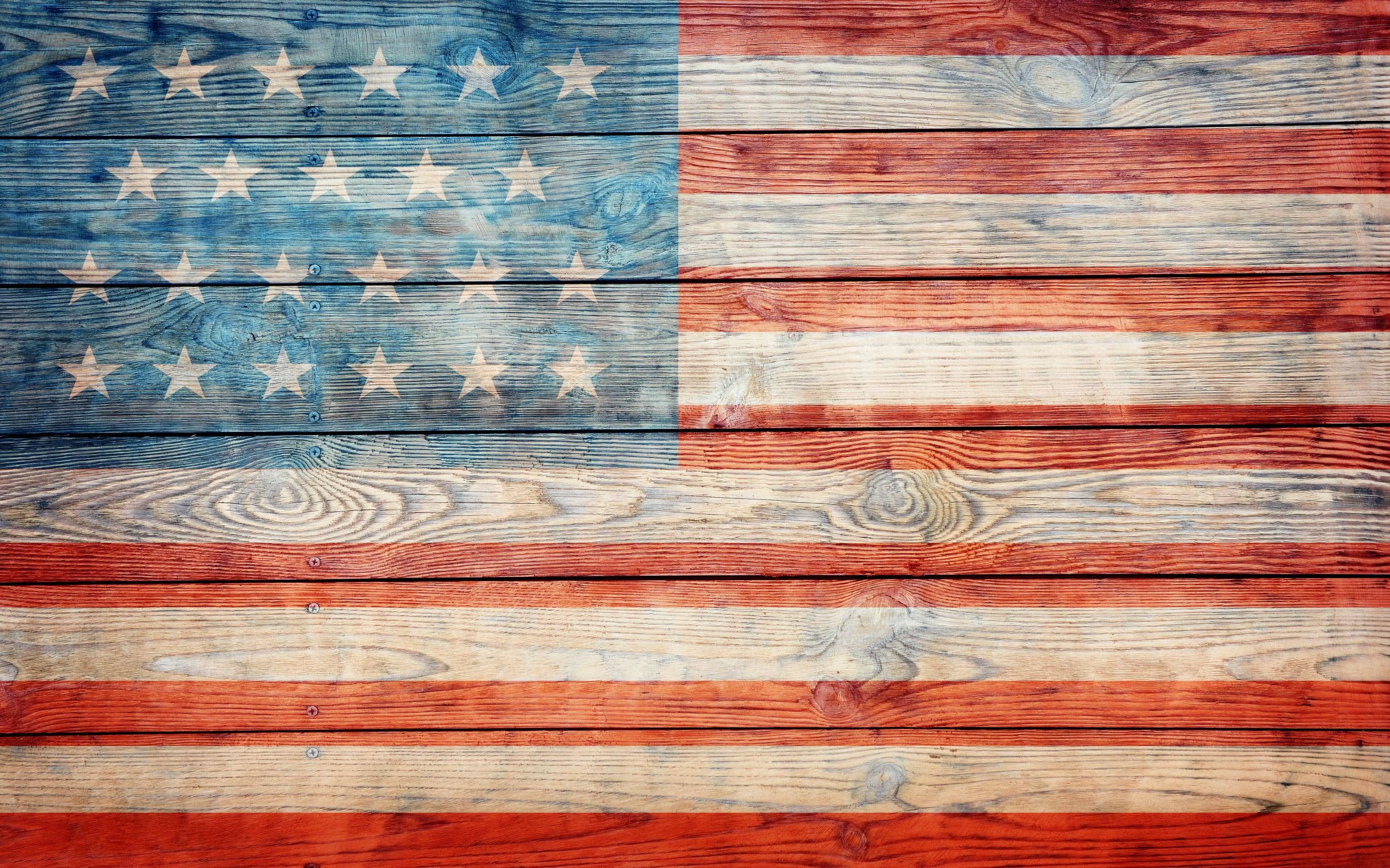 Distressed Wooden DIY American Flag project.