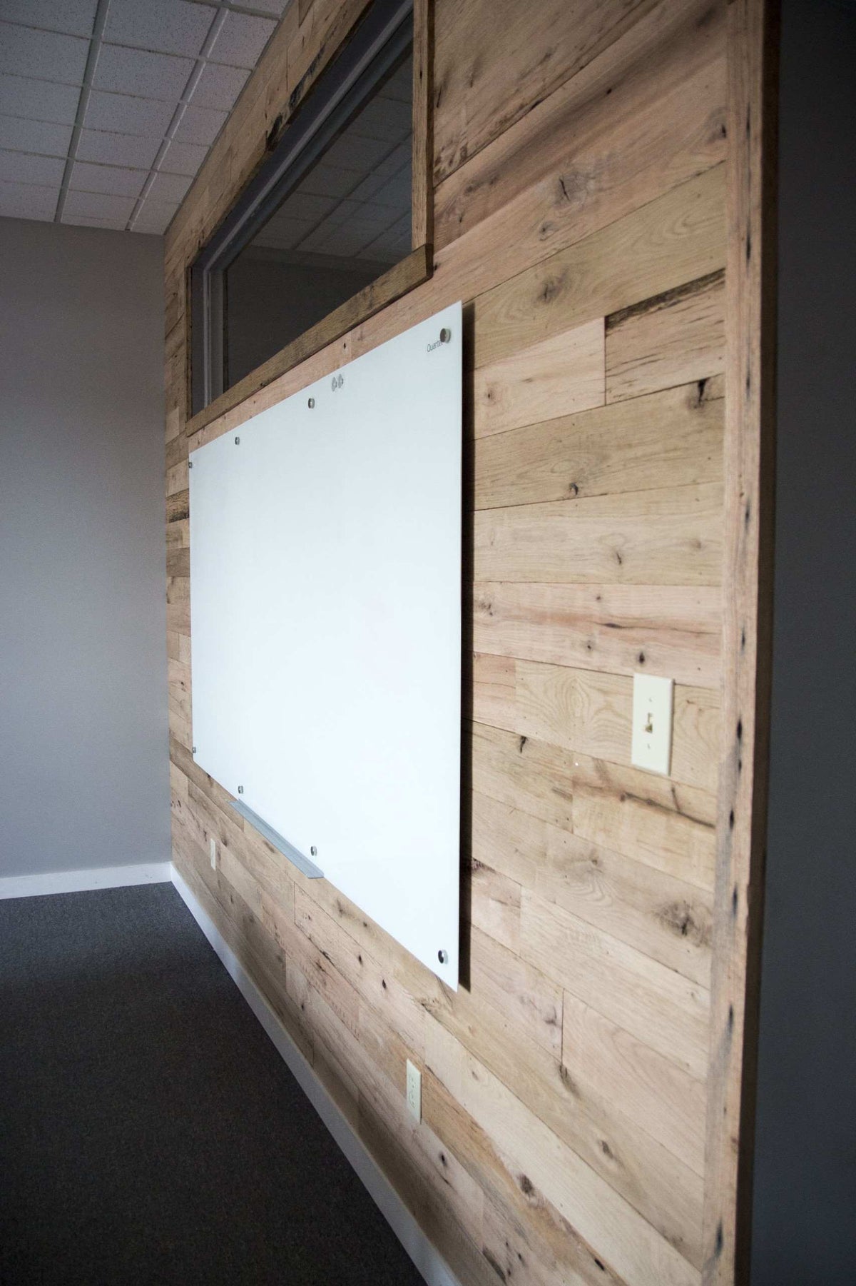 Thoroughbred Wood - Clean Face Oak